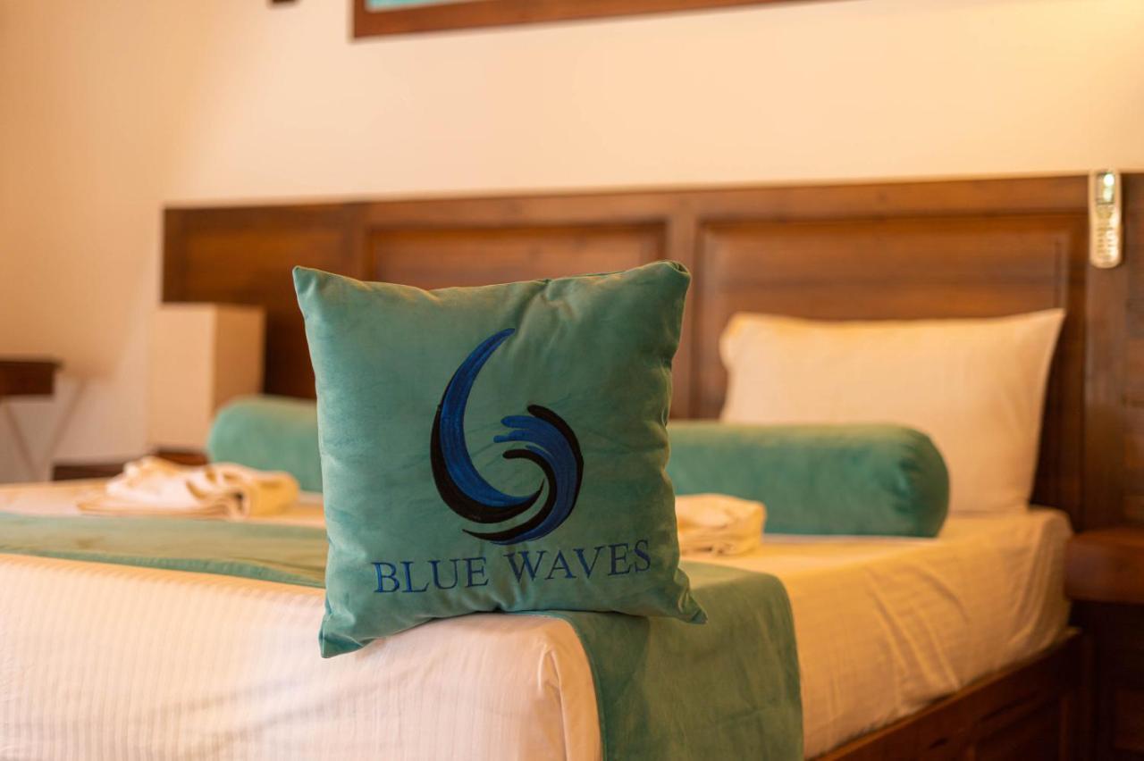 Blue Waves Kite Surfing Beach Resort Kalpitiya Eksteriør bilde